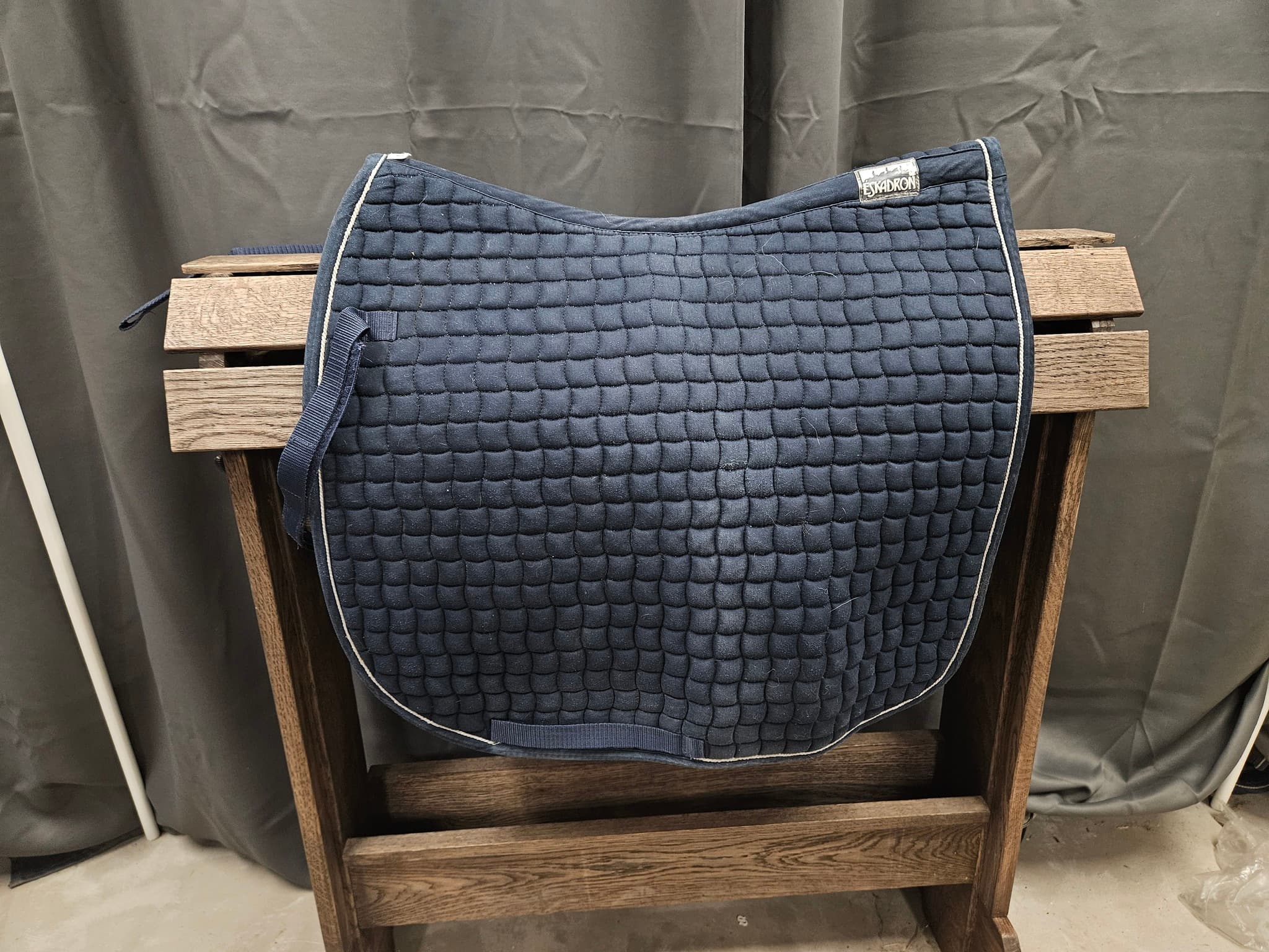 Schabrak, full, Eskadron