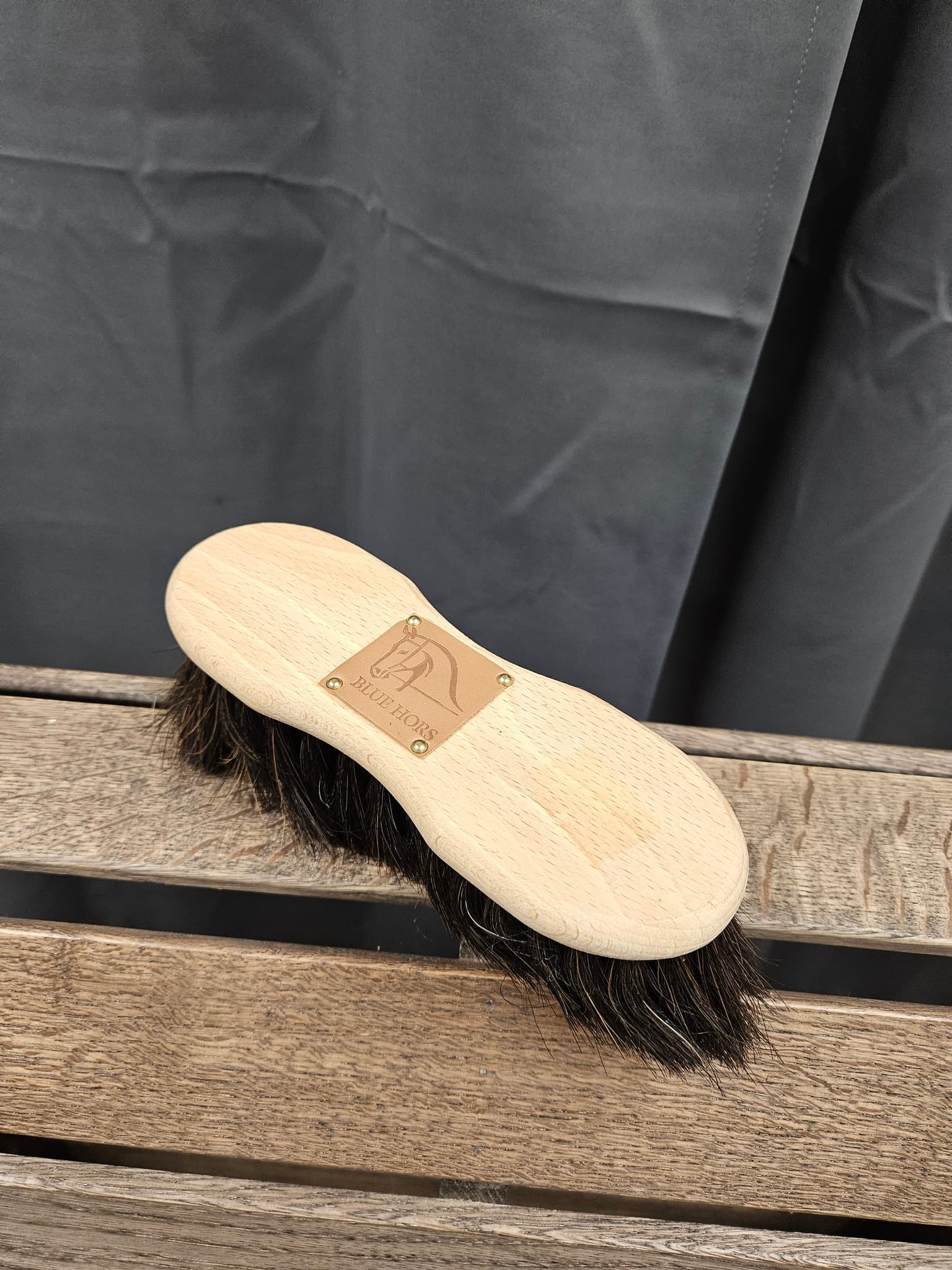 Midjeborste, Blue Hors