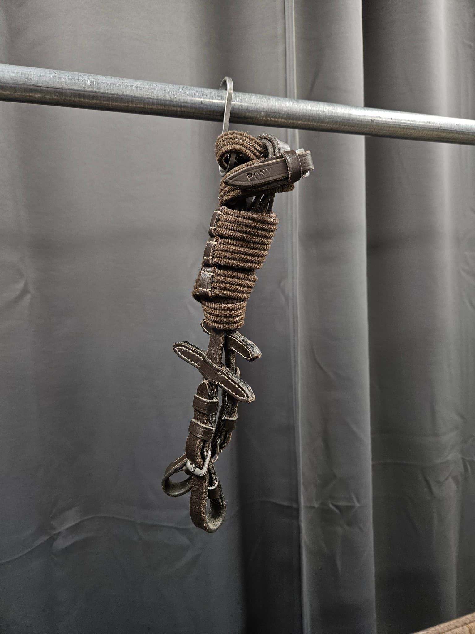 Vävribbtygel, ponny