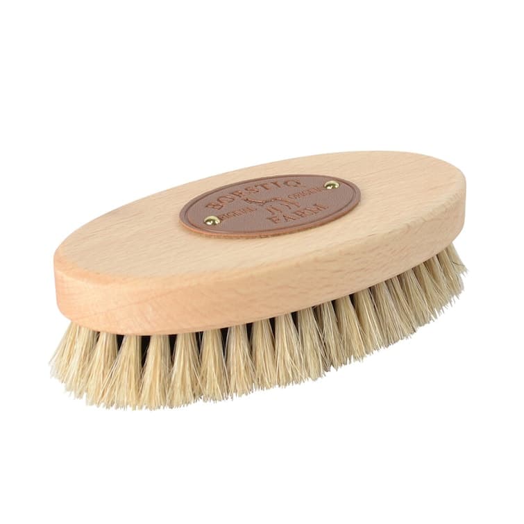 Huvudborste, Borstiq Farm