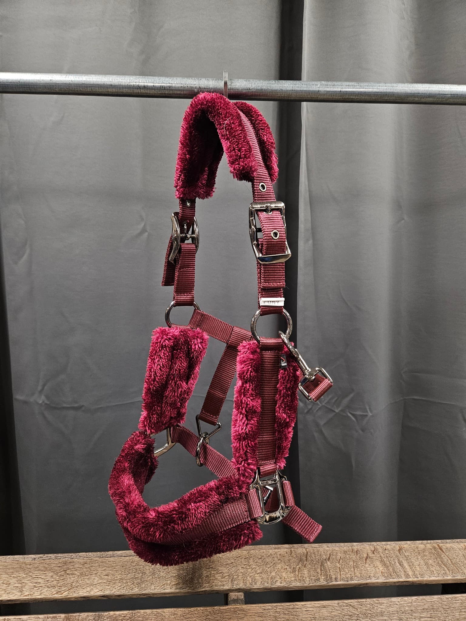 Nylongrimma, ponny, HKM