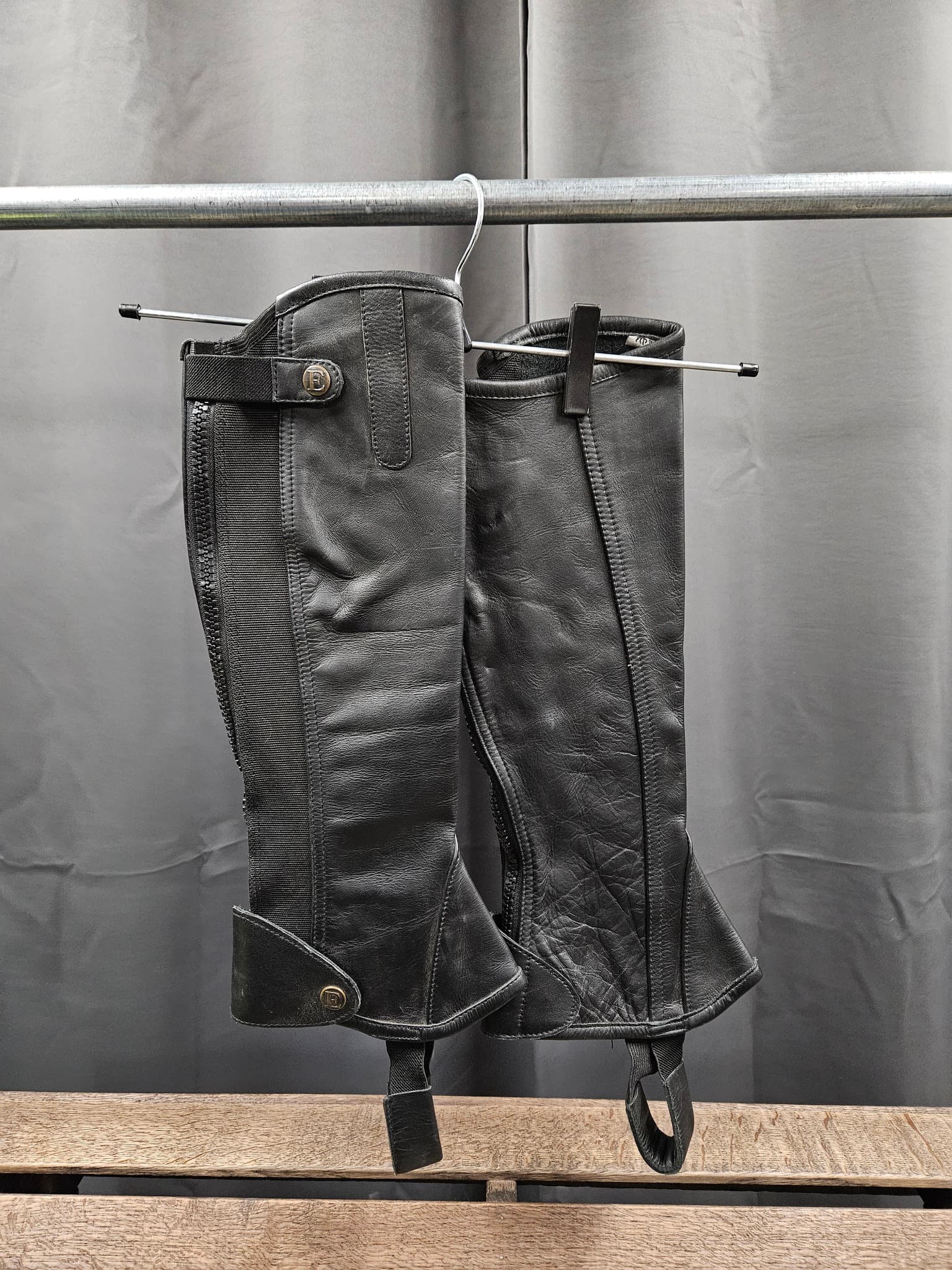 Chaps | XS